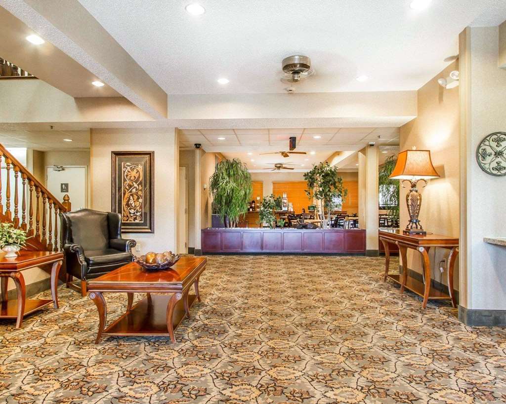 Quality Inn & Suites Benton - Draffenville Interior photo